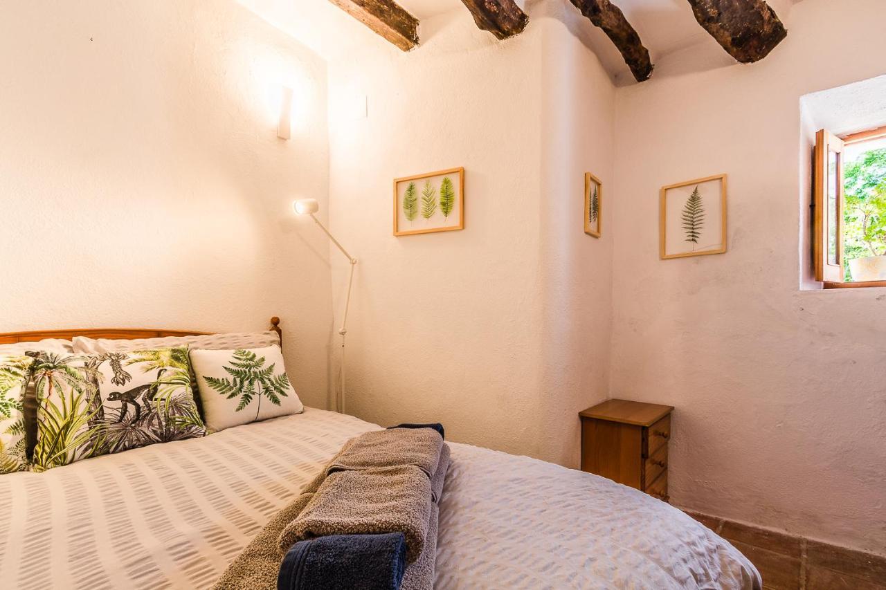 Casa Mundo - 16Th Century Traditional White Village House With Pool Pinos del Valle Exteriör bild