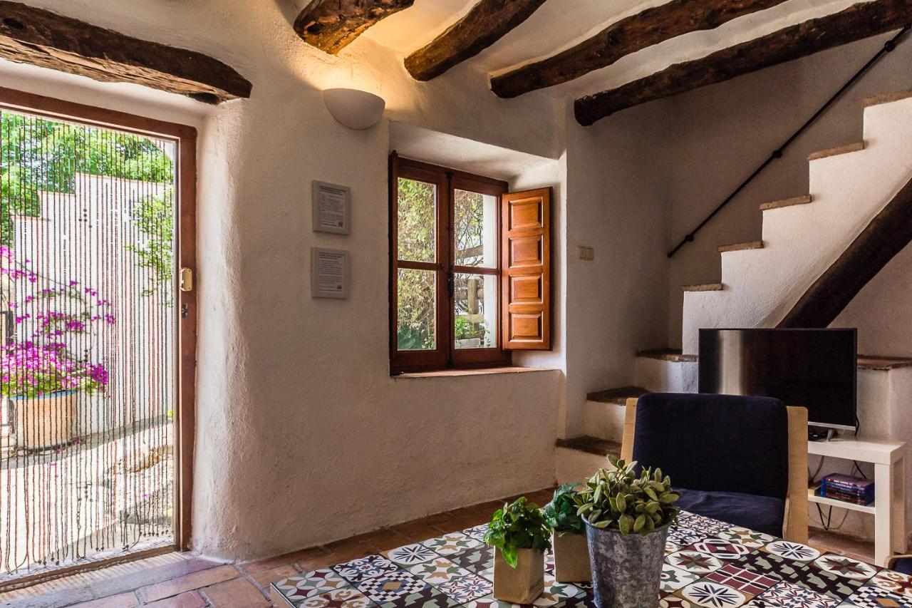 Casa Mundo - 16Th Century Traditional White Village House With Pool Pinos del Valle Exteriör bild