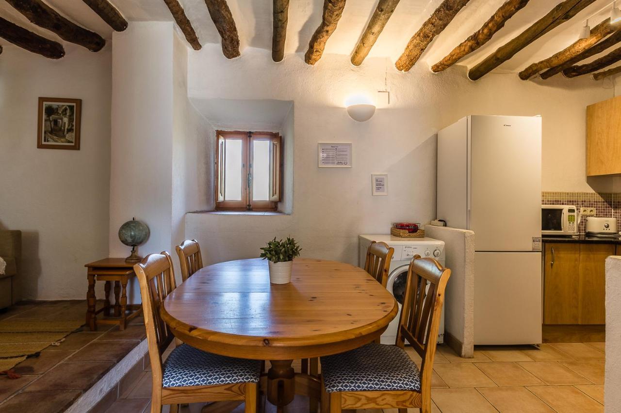 Casa Mundo - 16Th Century Traditional White Village House With Pool Pinos del Valle Exteriör bild