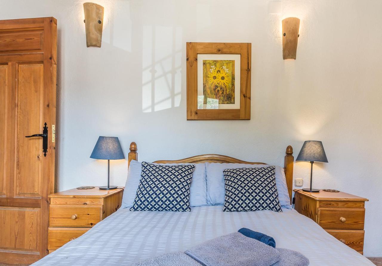 Casa Mundo - 16Th Century Traditional White Village House With Pool Pinos del Valle Exteriör bild