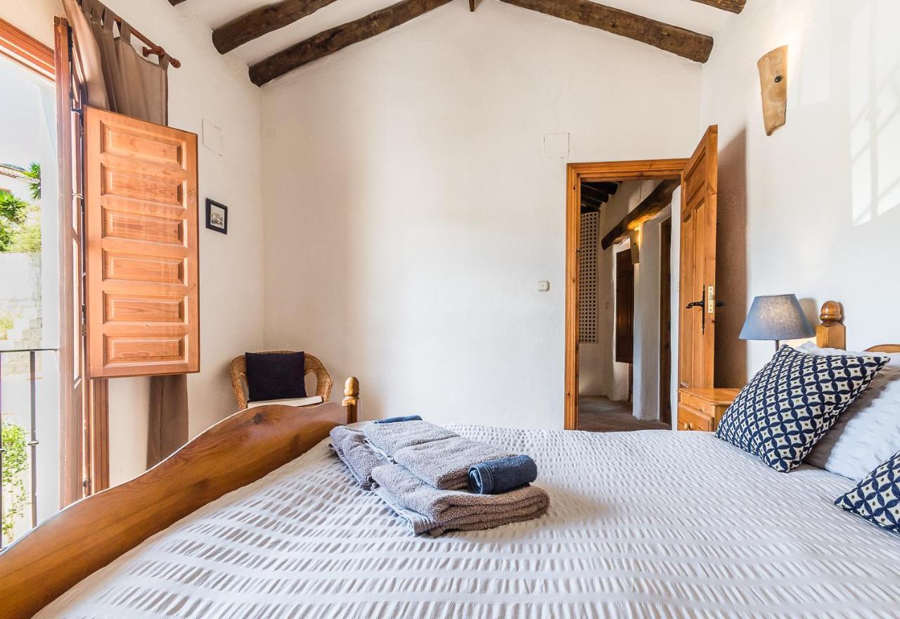Casa Mundo - 16Th Century Traditional White Village House With Pool Pinos del Valle Exteriör bild